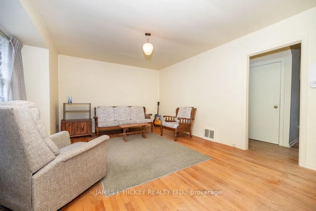 Photo 10 of 46 Thomson Crescent, Deep River — HOMEH