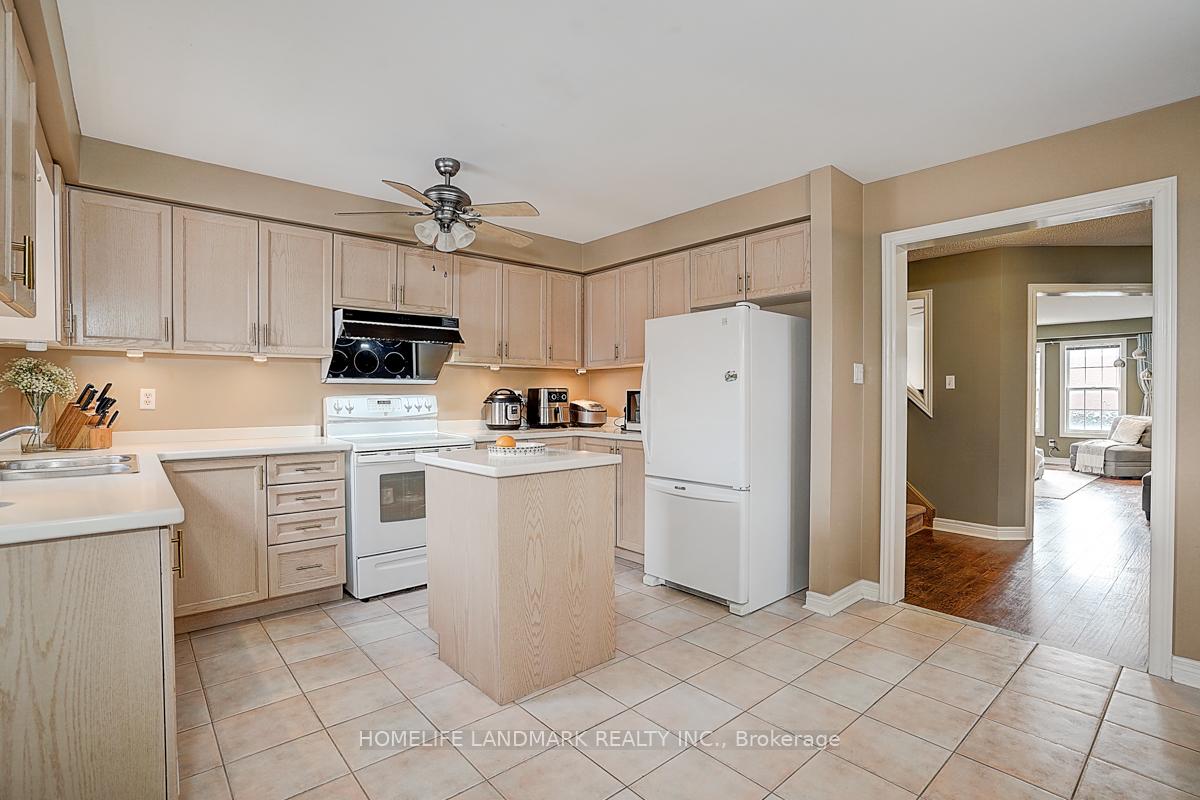 Photo 8 of 1 Milloy Place, Aurora, Aurora Grove — HOMEH