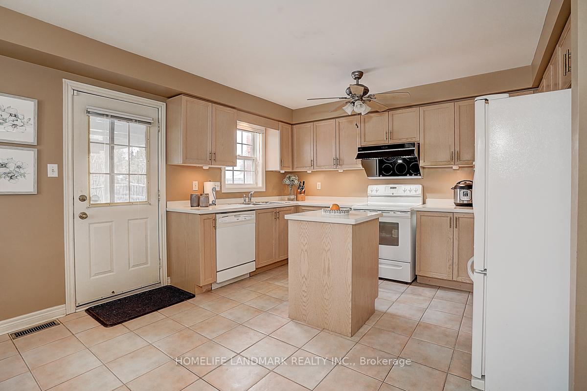Photo 14 of 1 Milloy Place, Aurora, Aurora Grove — HOMEH