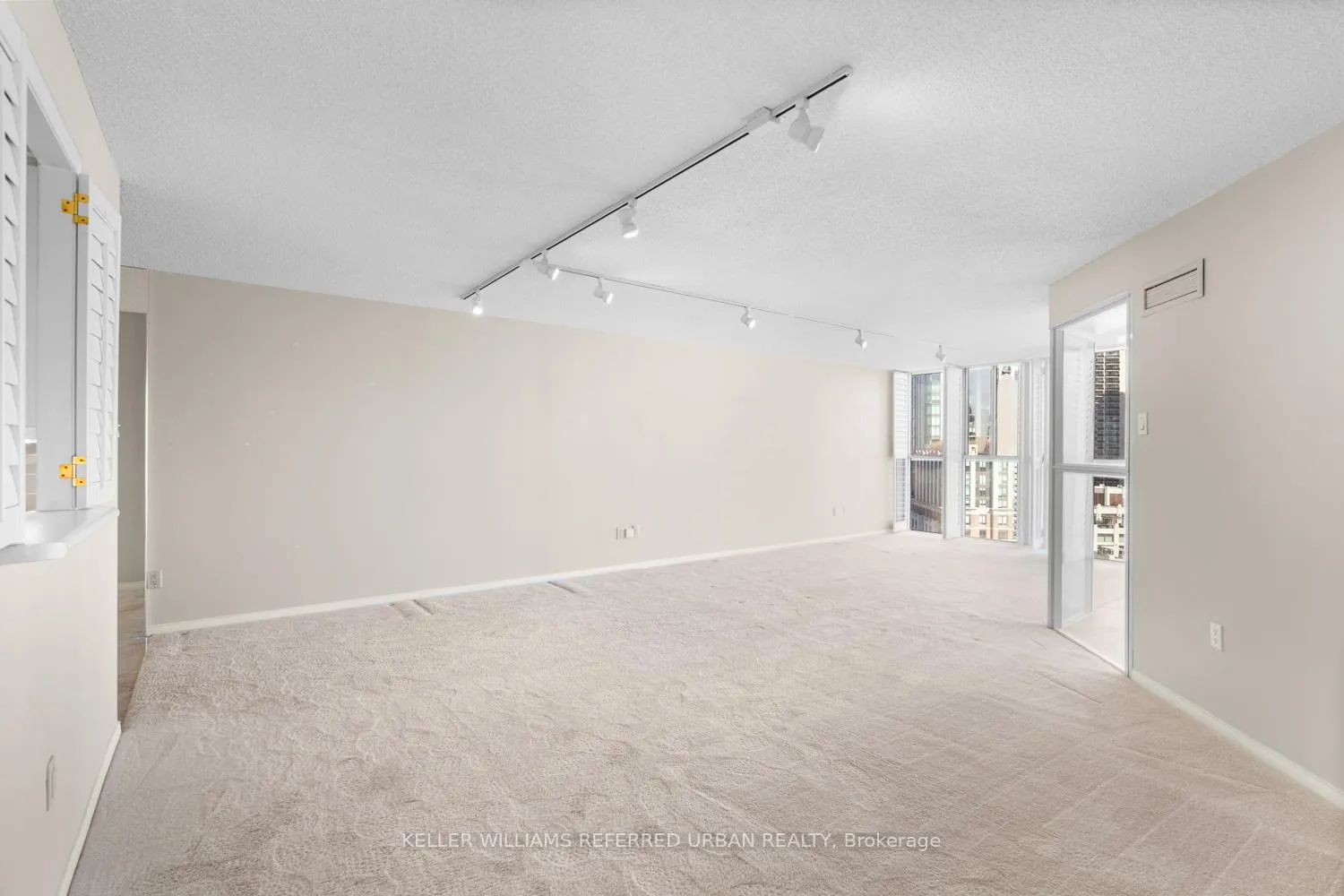 Photo 3 of Unit 1006, 10 Tichester Road, Toronto, Forest Hill South — HOMEH