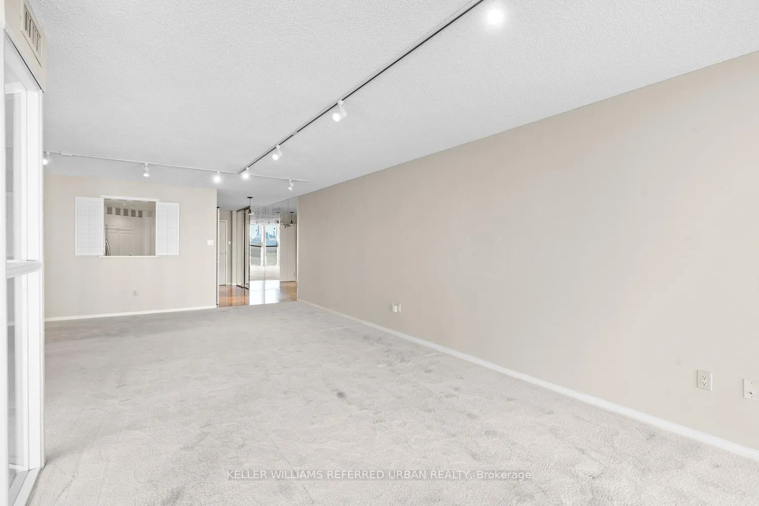 Photo 5 of Unit 1006, 10 Tichester Road, Toronto, Forest Hill South — HOMEH