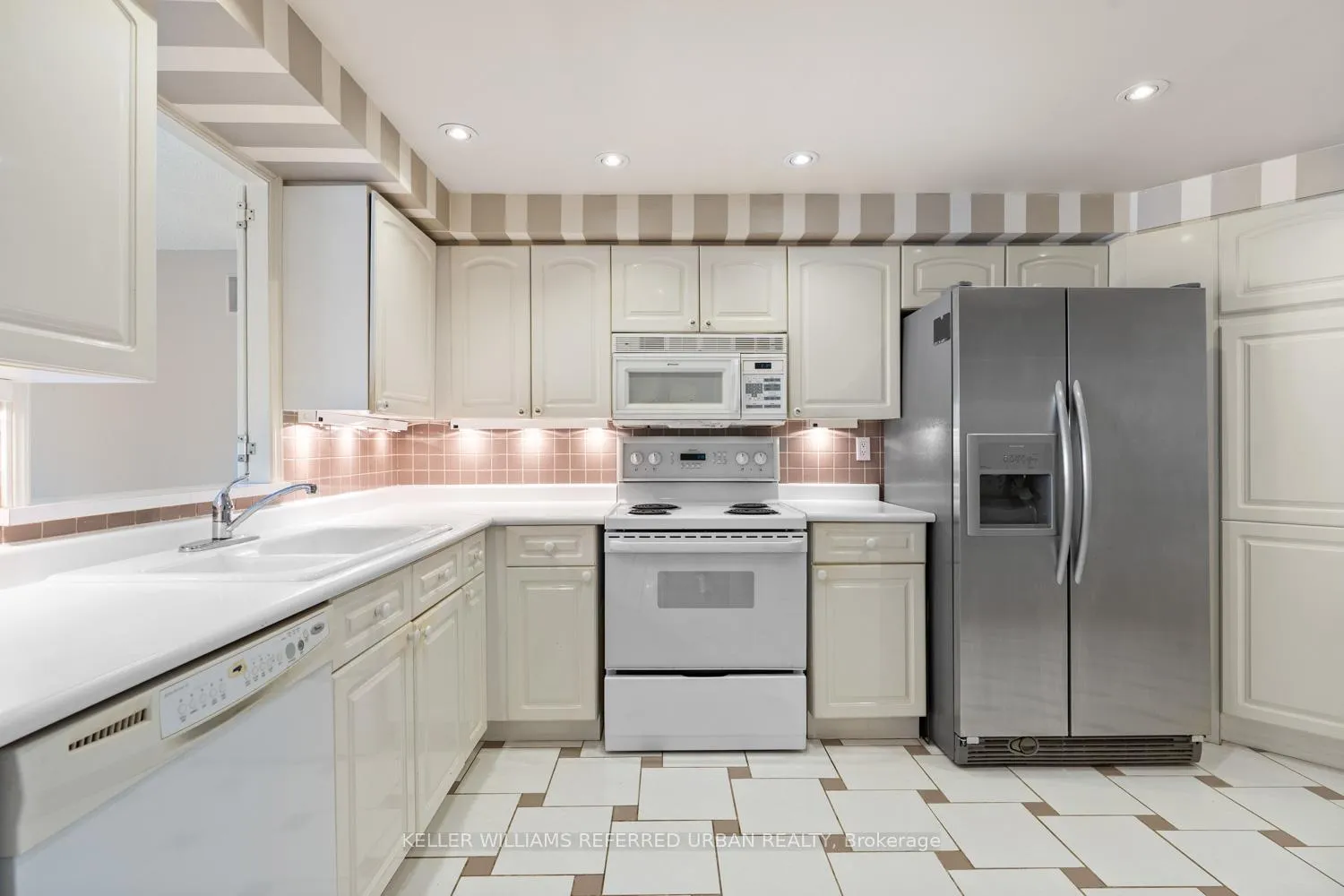 Photo 12 of Unit 1006, 10 Tichester Road, Toronto, Forest Hill South — HOMEH