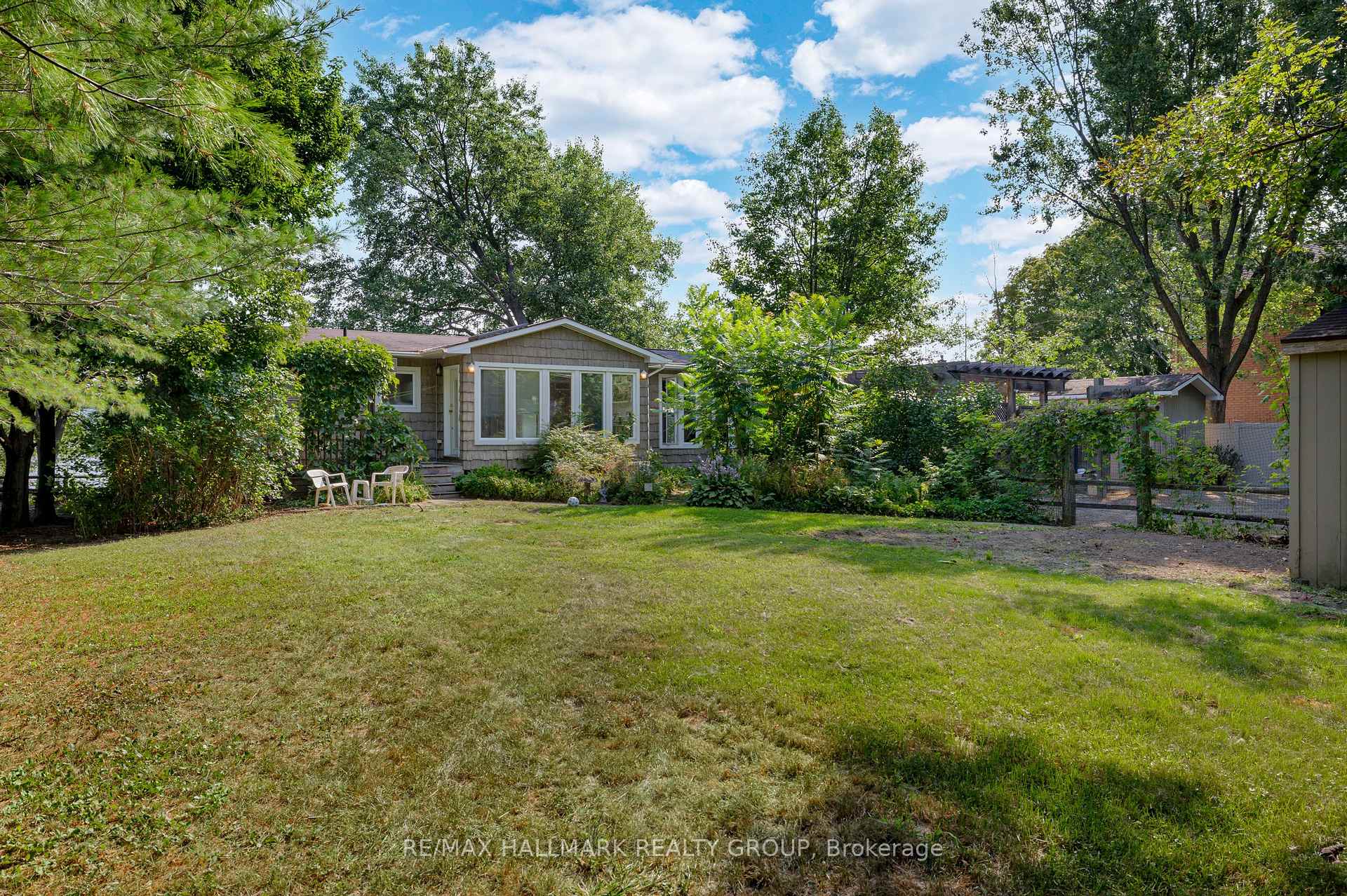 Front of 2860 Barlow Crescent