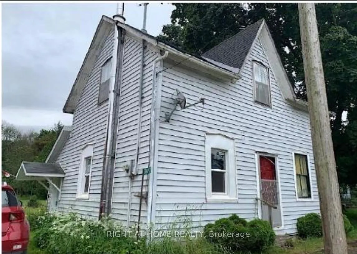 Photo 2 of 136177 Concession 8, Chatsworth — HOMEH