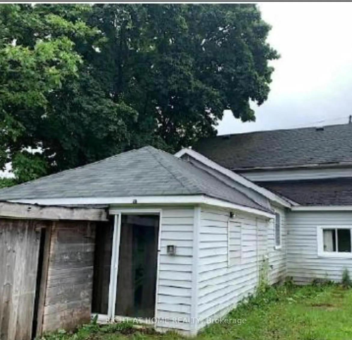 Photo 3 of 136177 Concession 8, Chatsworth — HOMEH