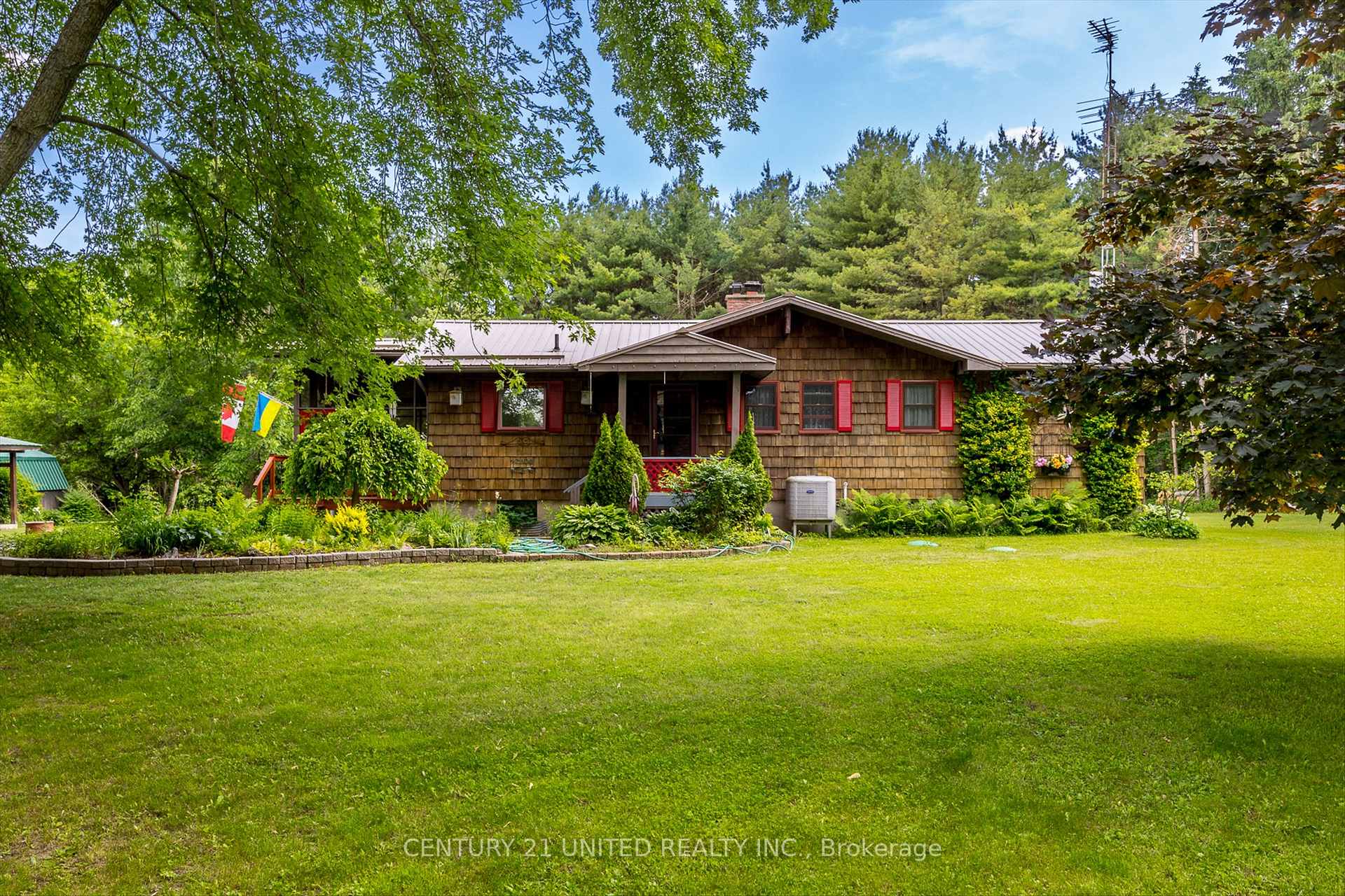 Photo 2 of 723 Ford Crescent, Cavan Monaghan, Cavan Twp — HOMEH