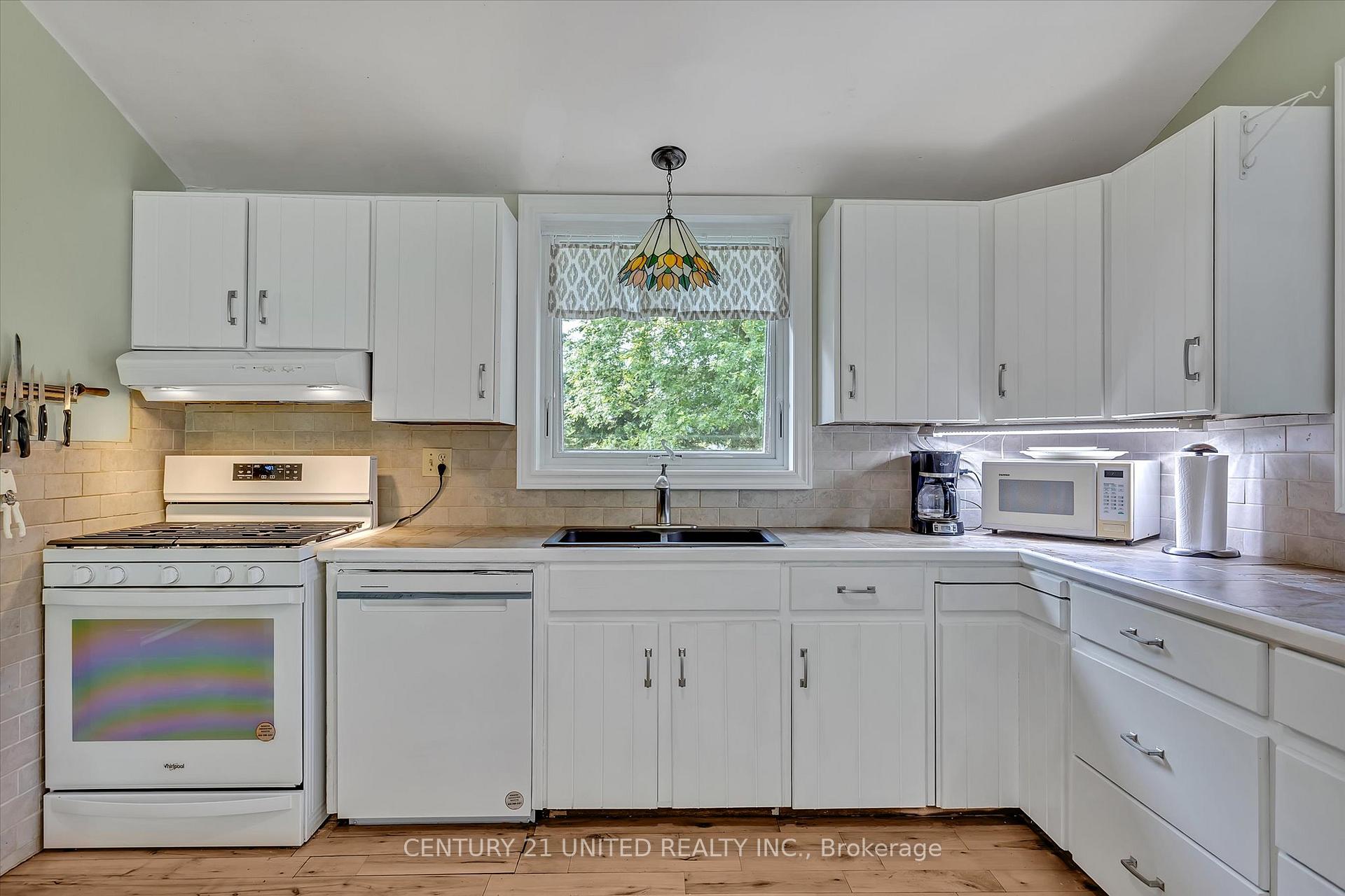 Photo 11 of 723 Ford Crescent, Cavan Monaghan, Cavan Twp — HOMEH