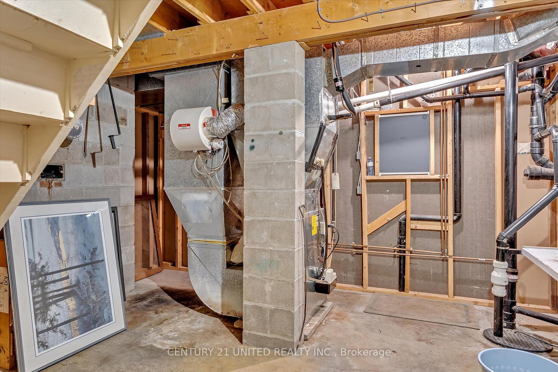 Photo 32 of 723 Ford Crescent, Cavan Monaghan, Cavan Twp — HOMEH