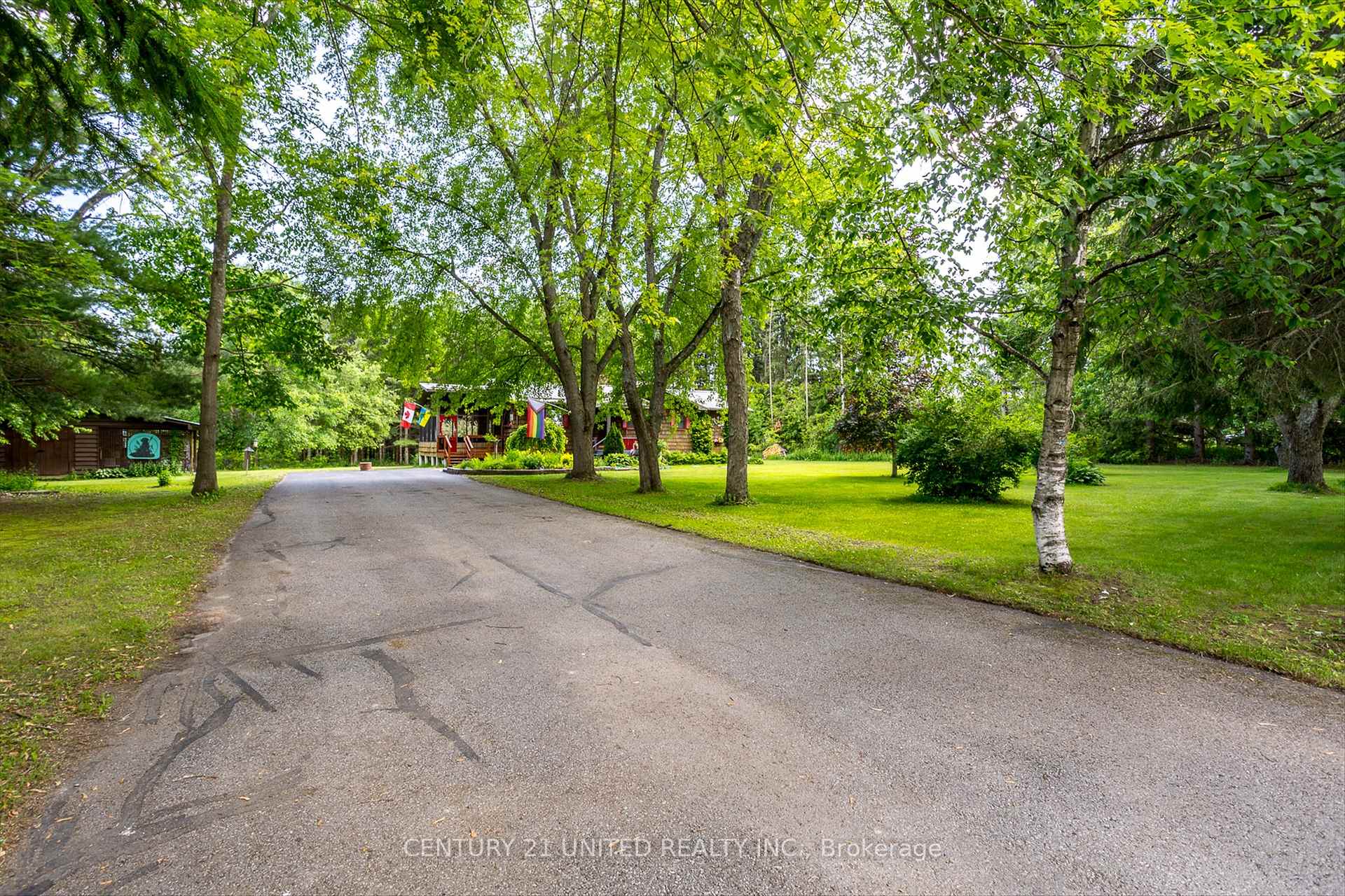 Photo 33 of 723 Ford Crescent, Cavan Monaghan, Cavan Twp — HOMEH