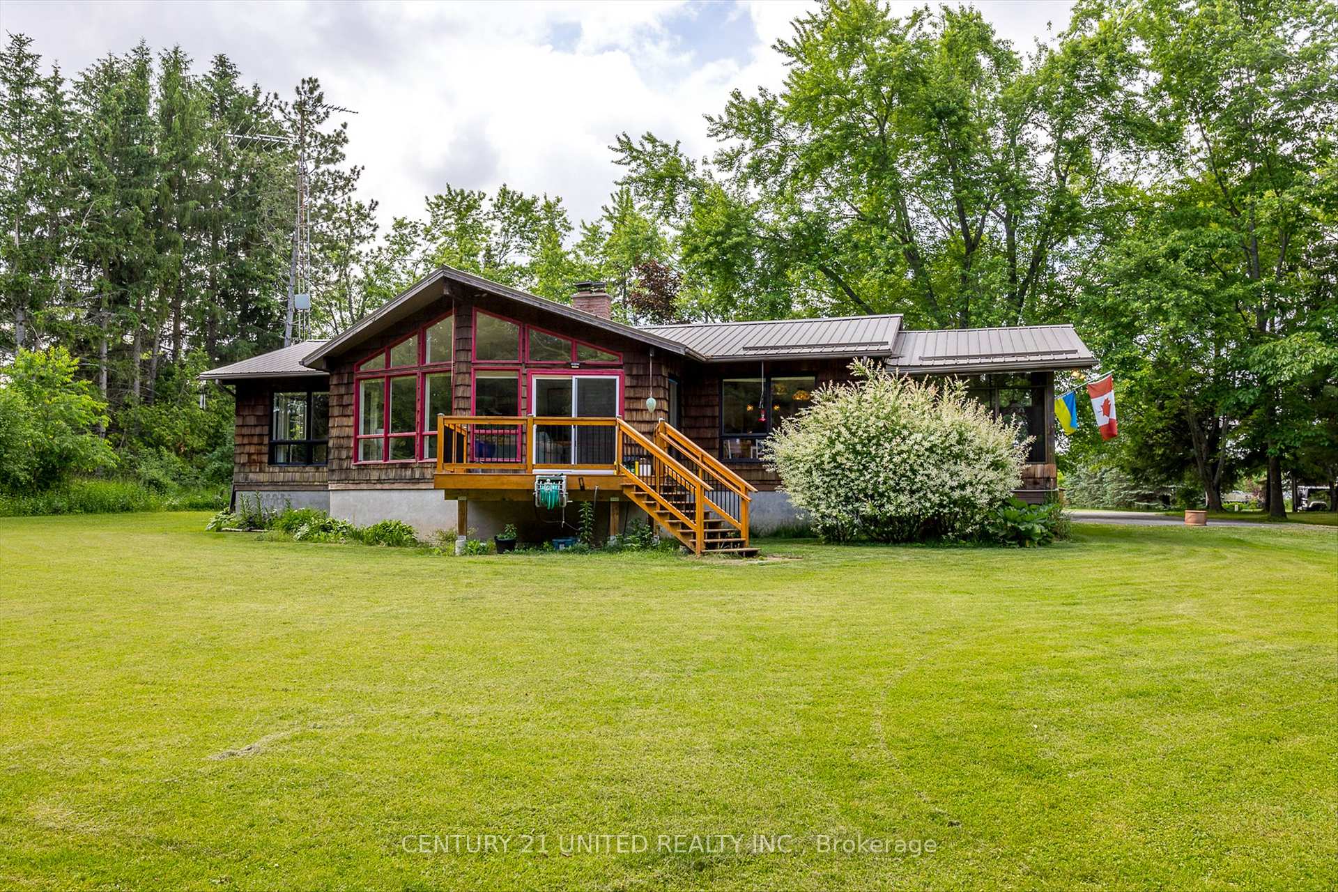 Photo 37 of 723 Ford Crescent, Cavan Monaghan, Cavan Twp — HOMEH