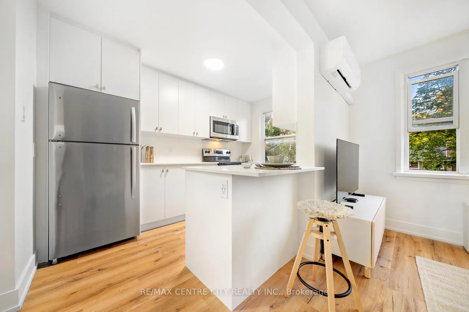 Photo 9 of Unit 22, 232 Elm Street, St. Thomas — HOMEH
