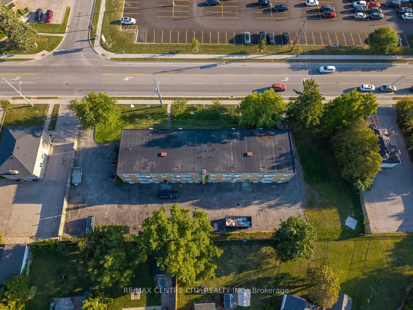 Photo 6 of Unit 13, 232 Elm Street, St. Thomas — HOMEH
