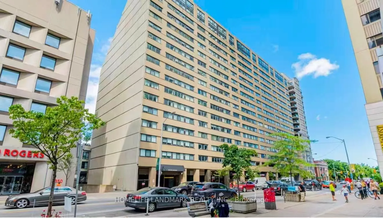 Front of Unit 411, 360 Bloor Street E