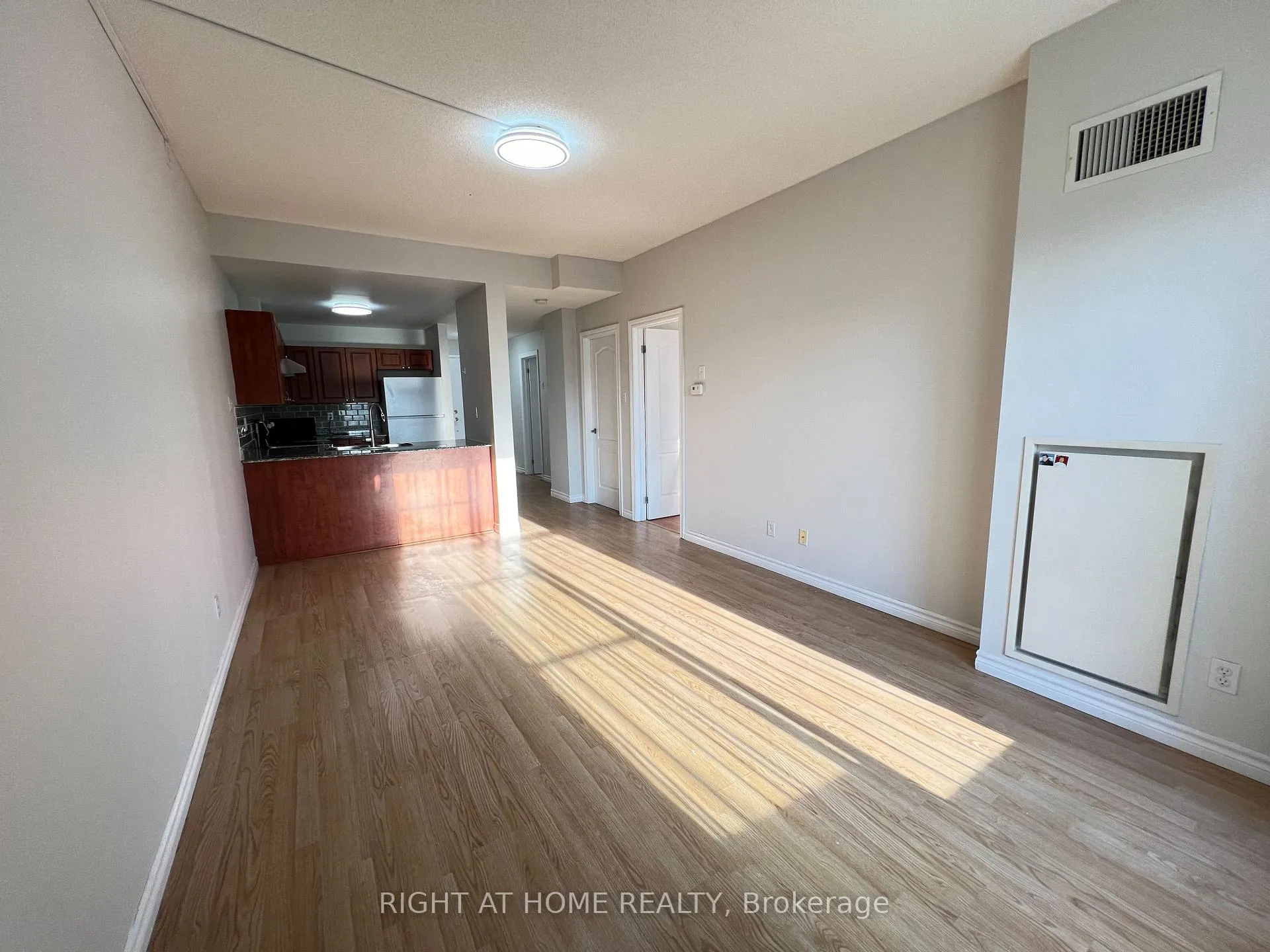 Front of Unit 403, 135 James Street S