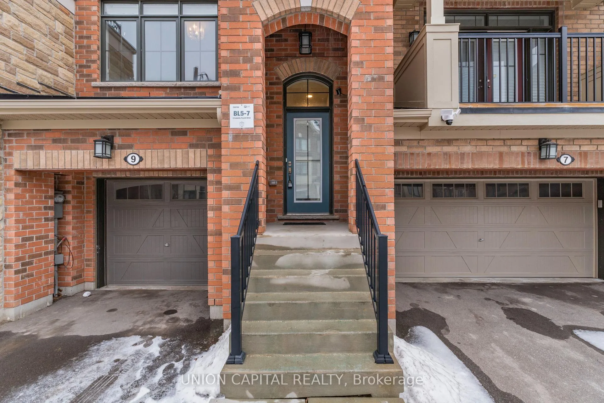 Photo 2 of 9 Isabella Peach Drive, Markham, Victoria Square — HOMEH