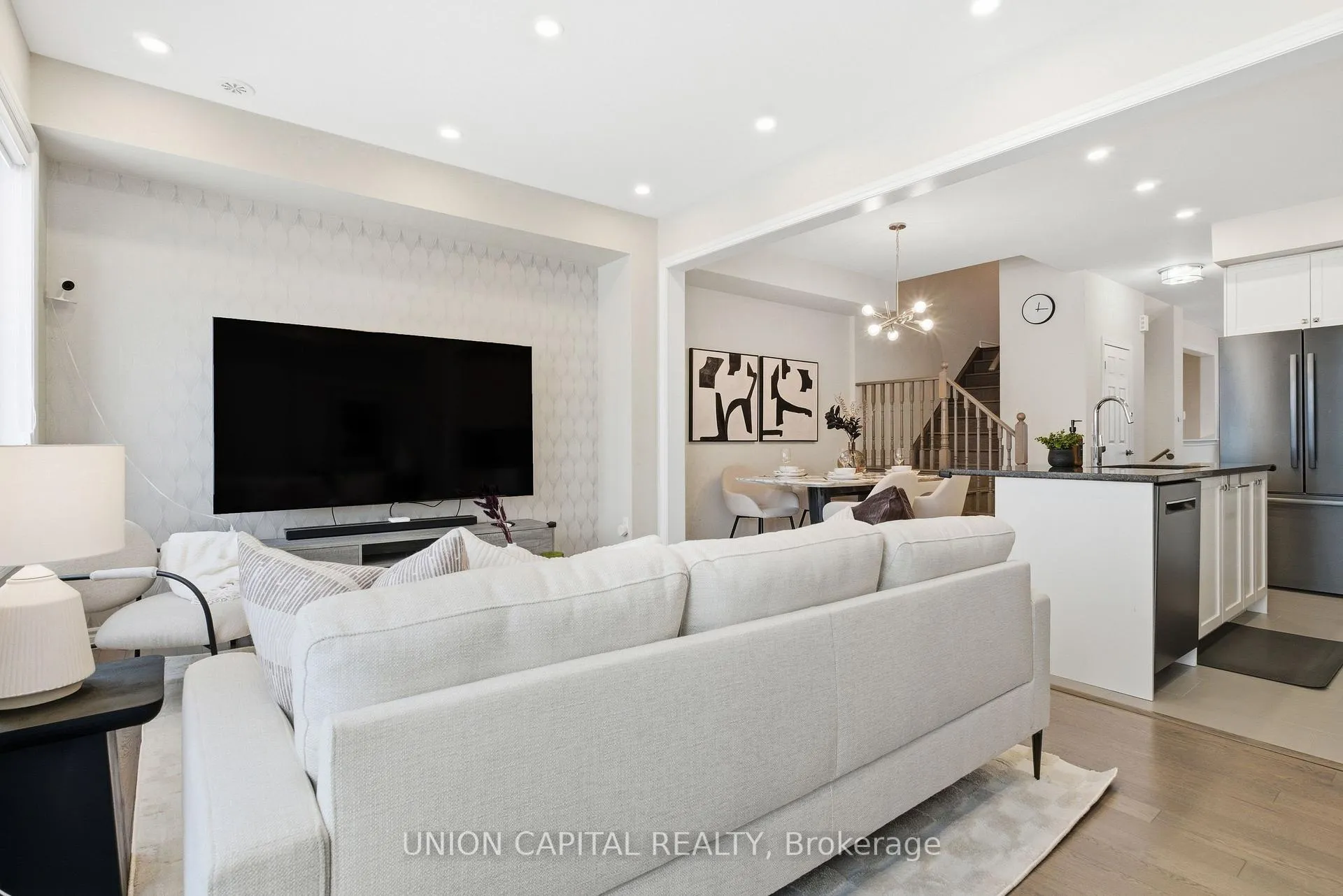 Photo 7 of 9 Isabella Peach Drive, Markham, Victoria Square — HOMEH