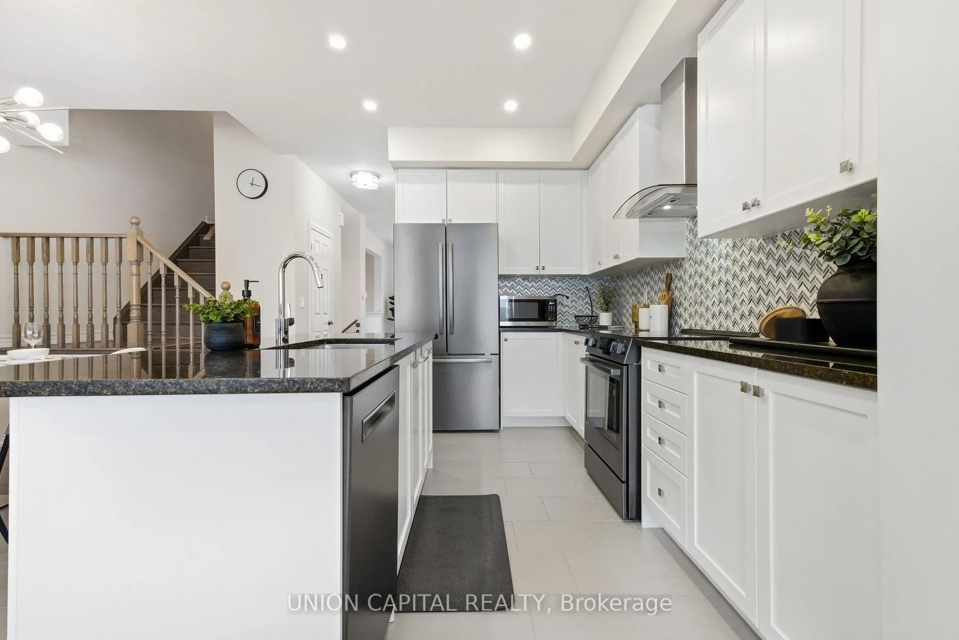Photo 10 of 9 Isabella Peach Drive, Markham, Victoria Square — HOMEH