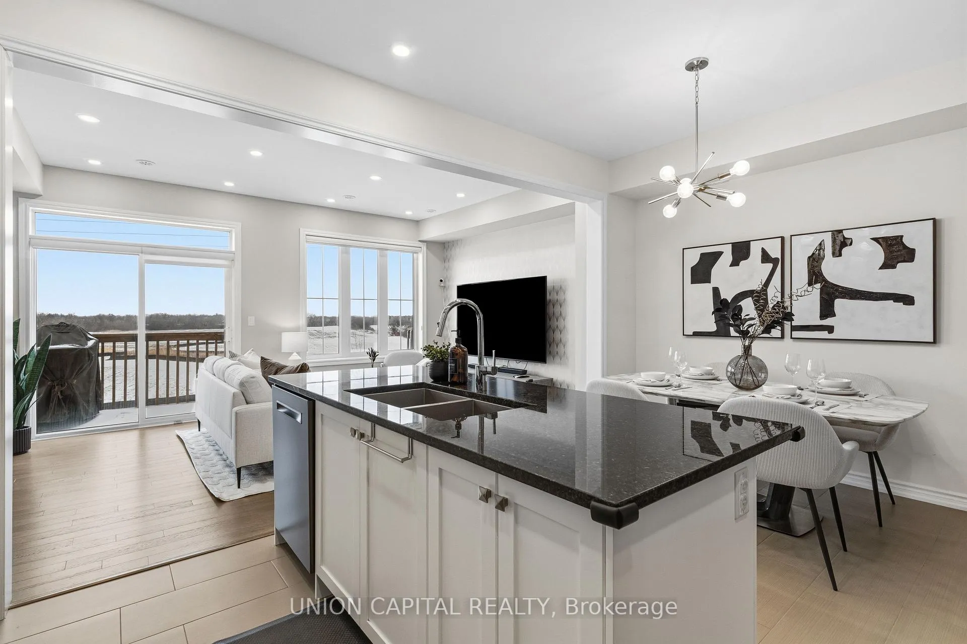 Photo 11 of 9 Isabella Peach Drive, Markham, Victoria Square — HOMEH