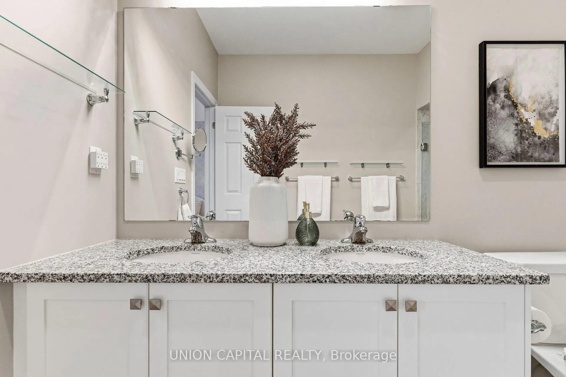 Photo 19 of 9 Isabella Peach Drive, Markham, Victoria Square — HOMEH