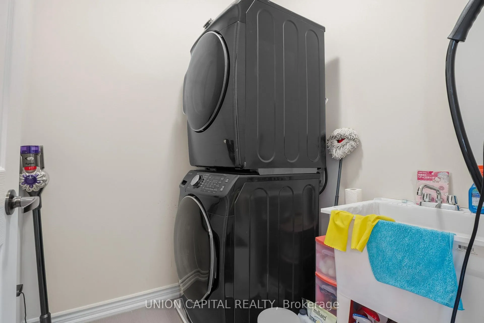 Photo 23 of 9 Isabella Peach Drive, Markham, Victoria Square — HOMEH