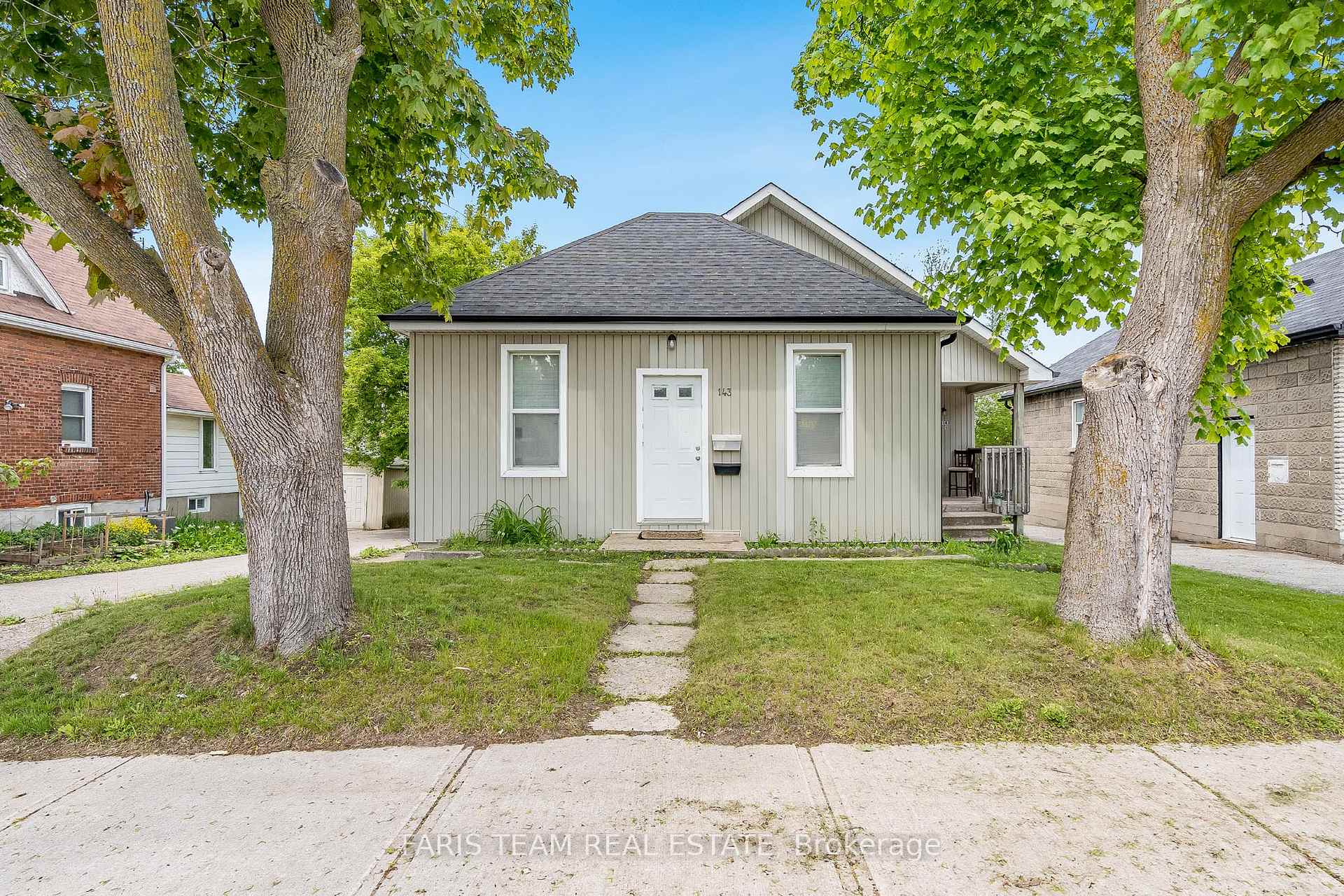 Photo 1 of 143 Burton Avenue, Barrie, Allandale — HOMEH