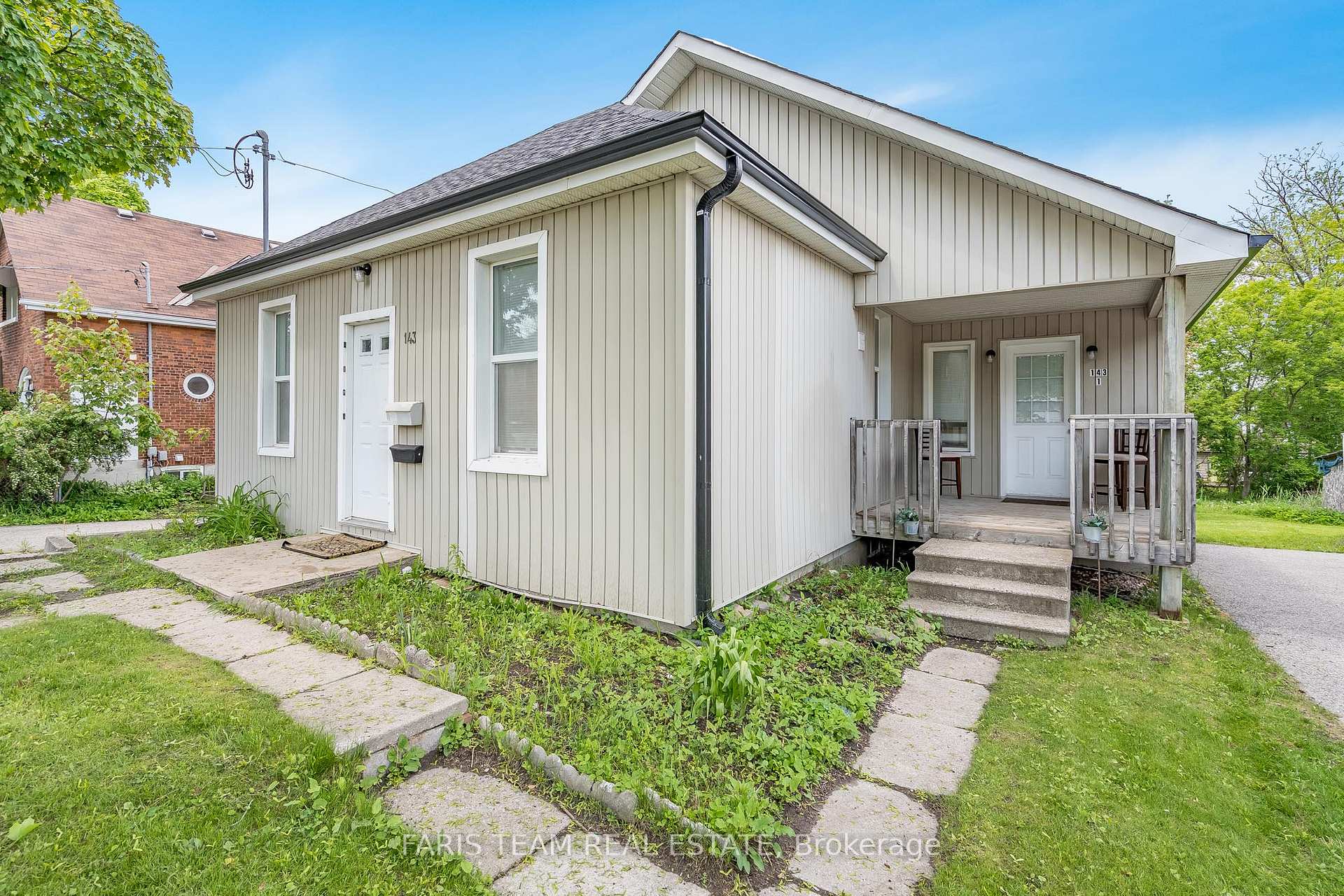 Photo 3 of 143 Burton Avenue, Barrie, Allandale — HOMEH