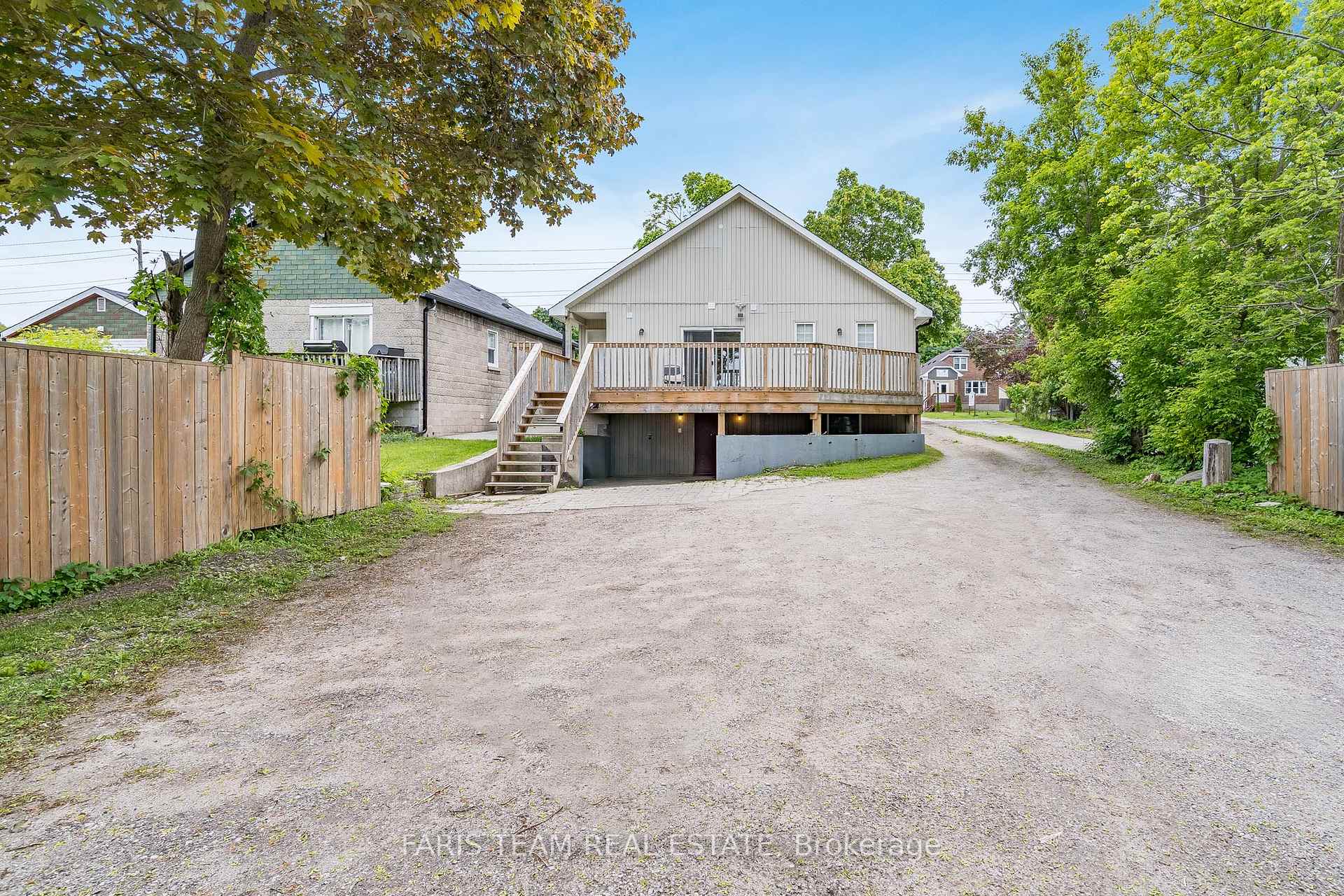 Photo 23 of 143 Burton Avenue, Barrie, Allandale — HOMEH