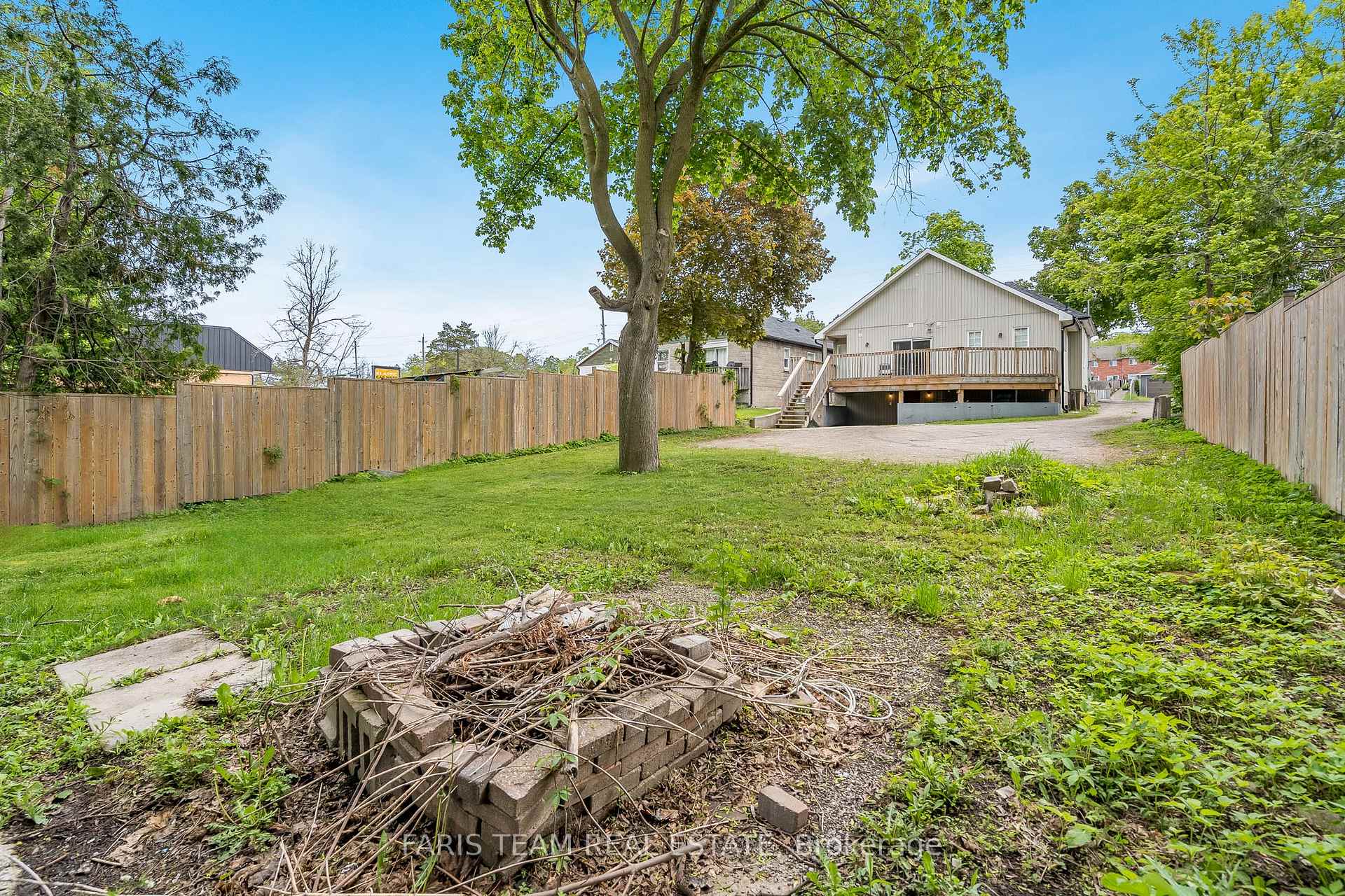 Photo 25 of 143 Burton Avenue, Barrie, Allandale — HOMEH