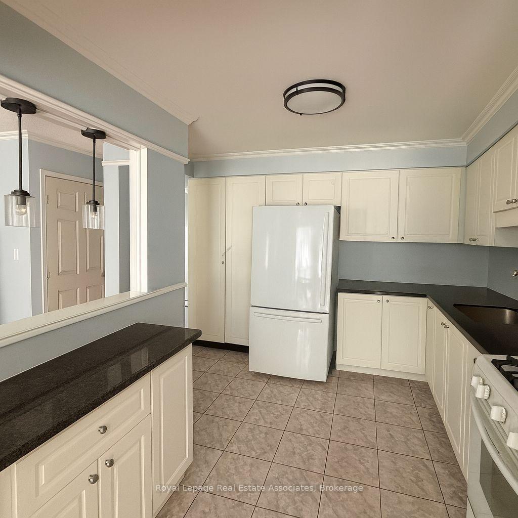 Photo 3 of Unit 34, 1675 Upper Gage Avenue, Hamilton, Broughton — HOMEH