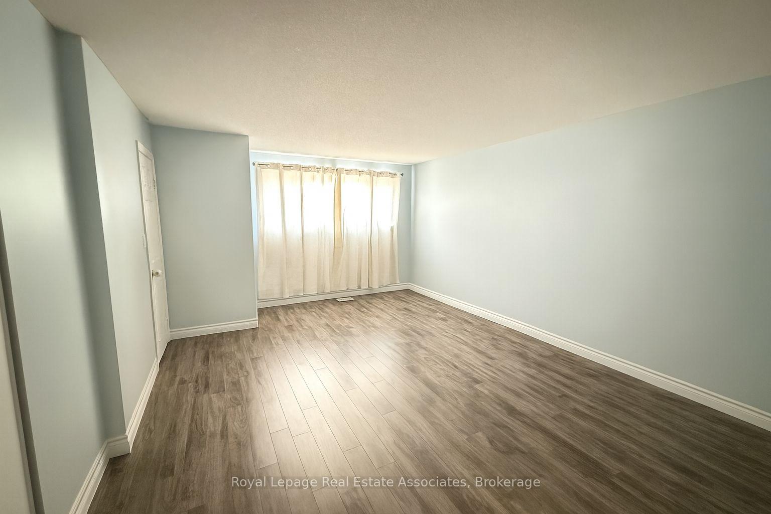 Photo 11 of Unit 34, 1675 Upper Gage Avenue, Hamilton, Broughton — HOMEH