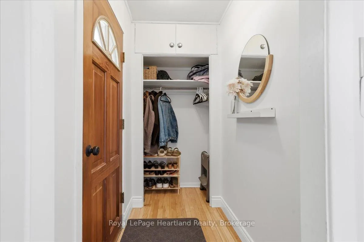 Photo 4 of 19 Perth Road, Kitchener — HOMEH