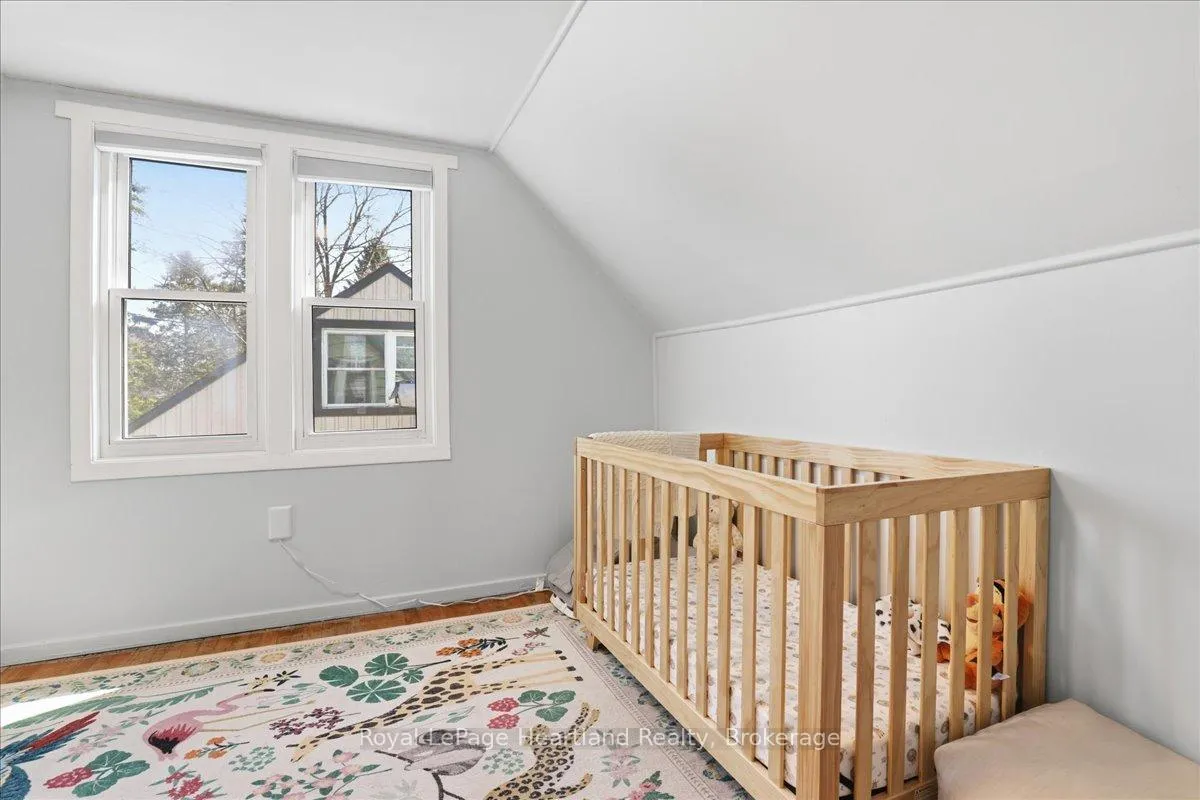 Photo 21 of 19 Perth Road, Kitchener — HOMEH