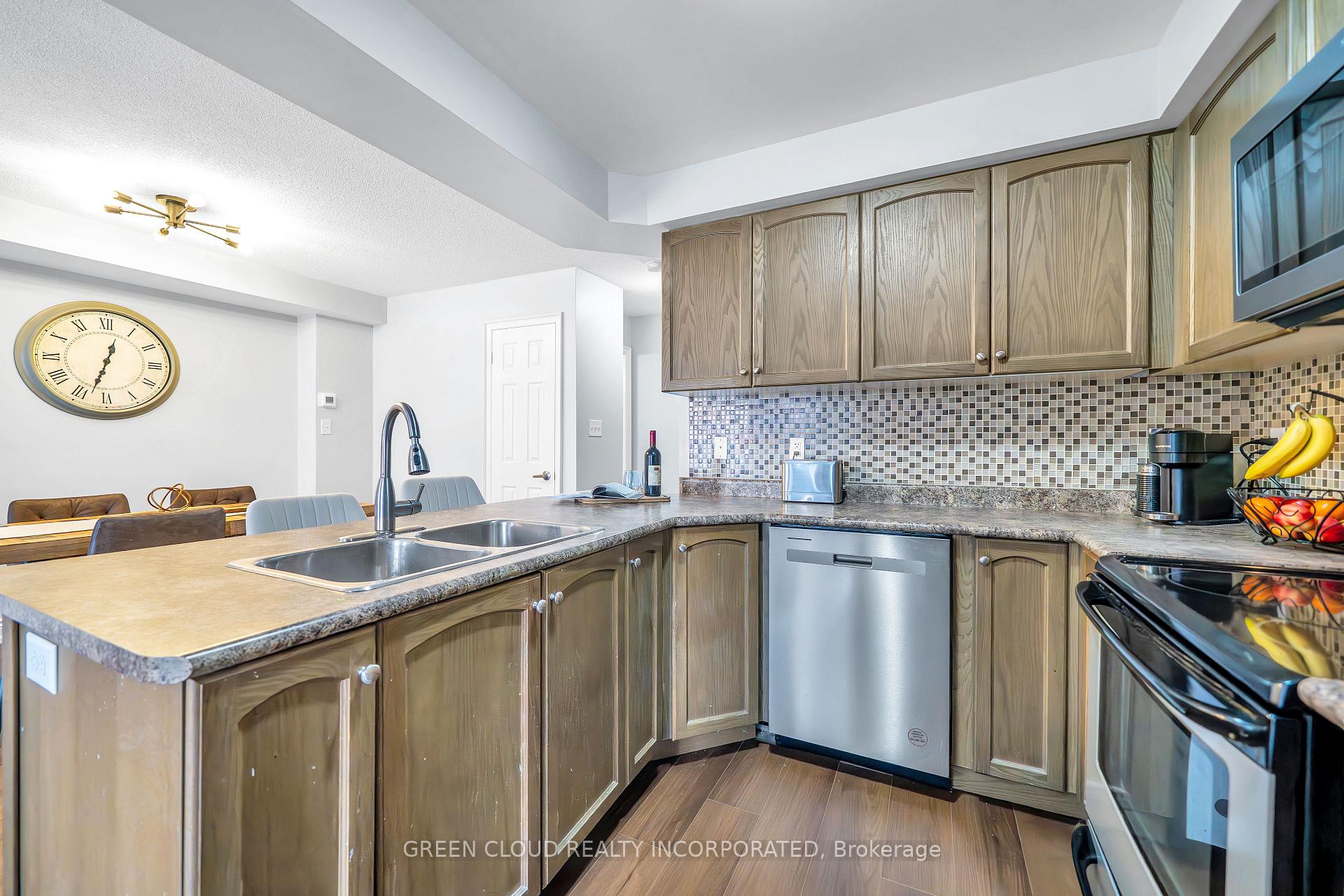 Photo 17 of 42 Hesketh Road, Ajax, Central East — HOMEH