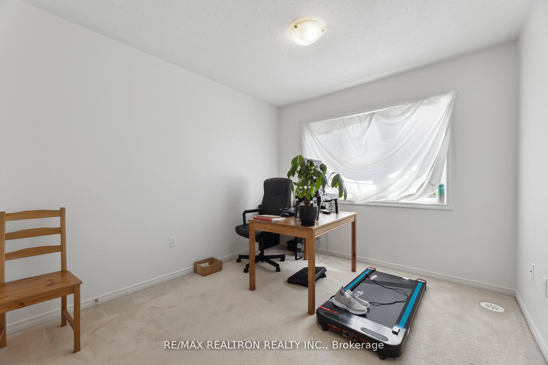 Photo 19 of 25 Christabelle Path, Oshawa, Windfields — HOMEH