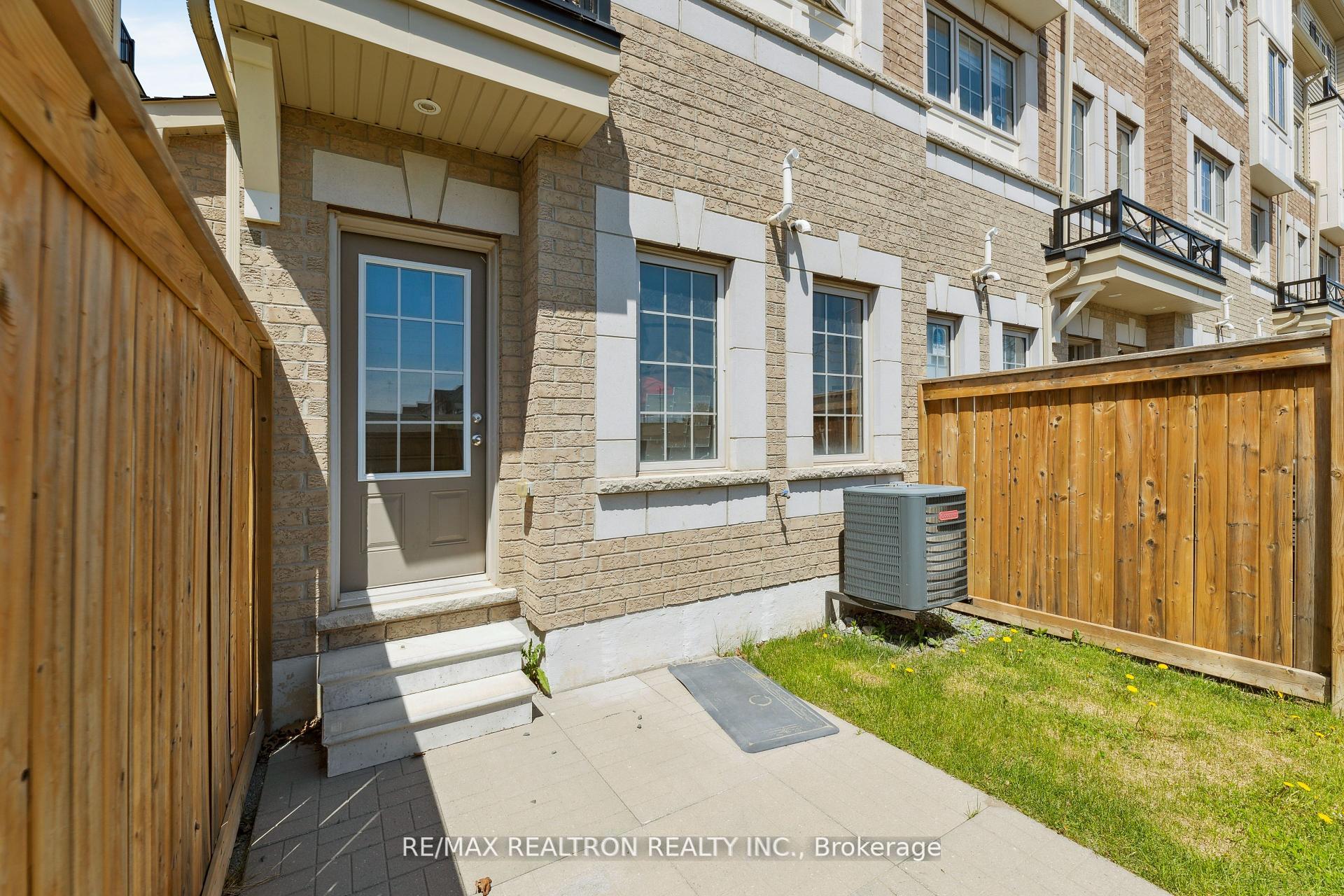 Photo 28 of 25 Christabelle Path, Oshawa, Windfields — HOMEH