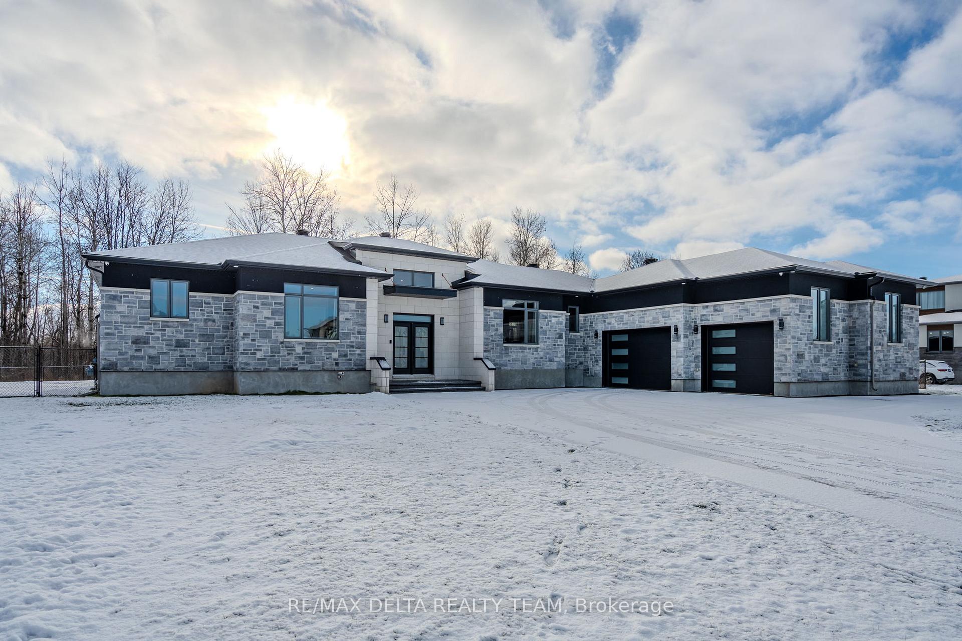 Front of 651 Ballycastle Crescent