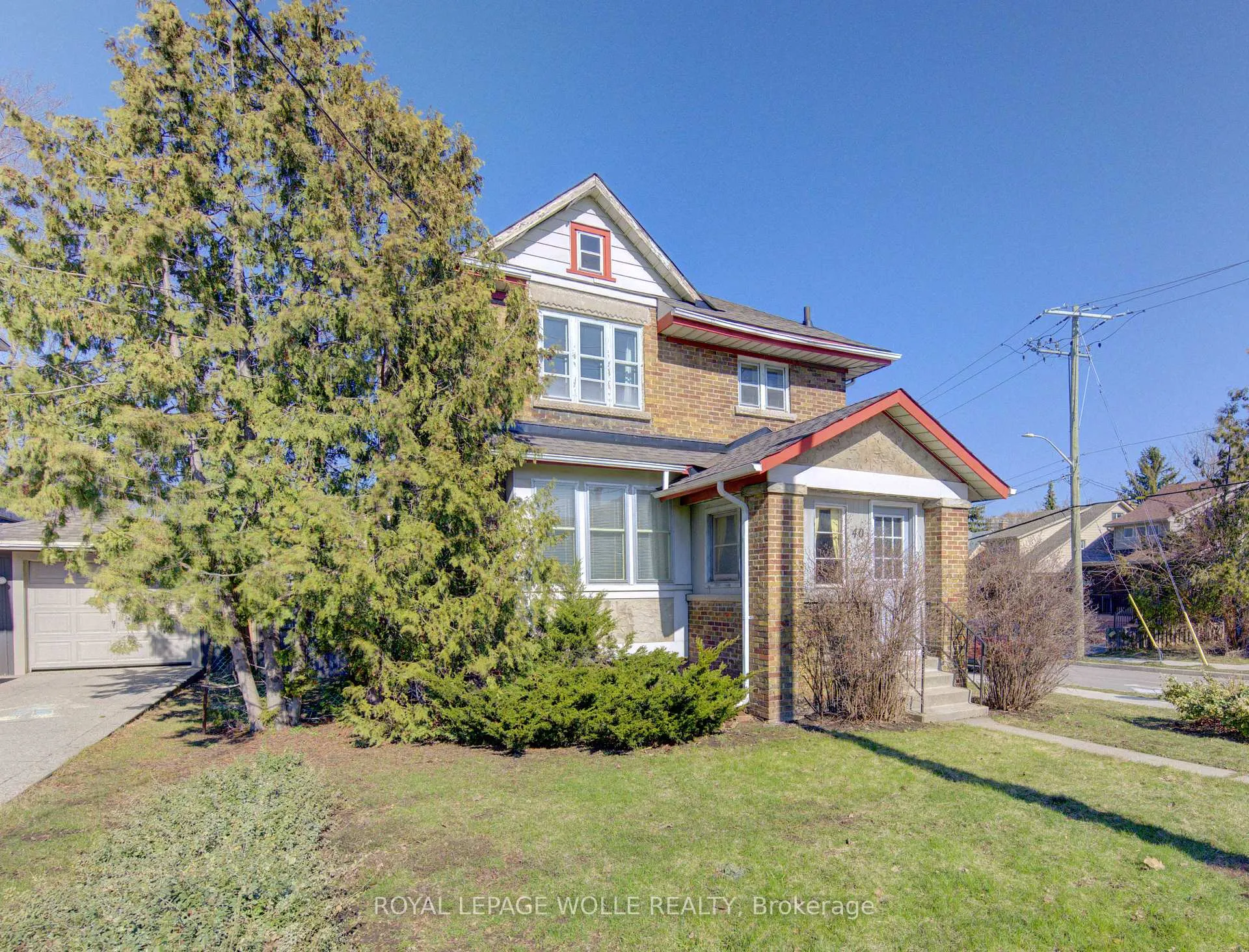 Photo 2 of 40 Union Street E, Waterloo — HOMEH
