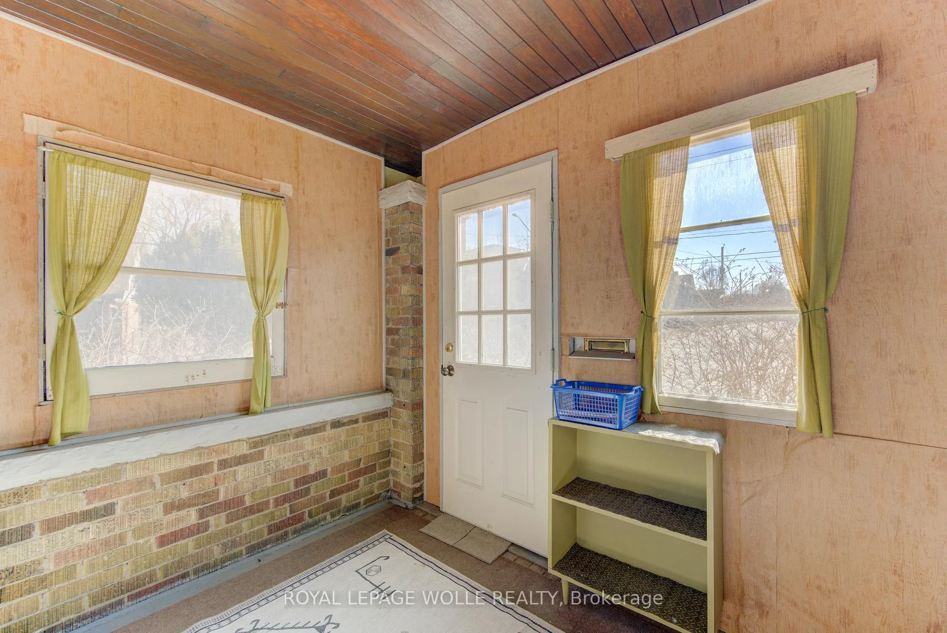 Photo 5 of 40 Union Street E, Waterloo — HOMEH