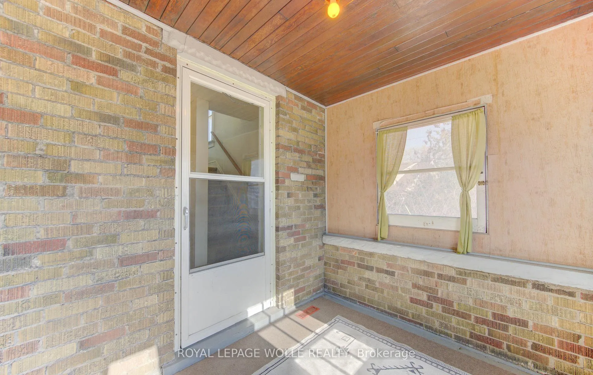 Photo 6 of 40 Union Street E, Waterloo — HOMEH