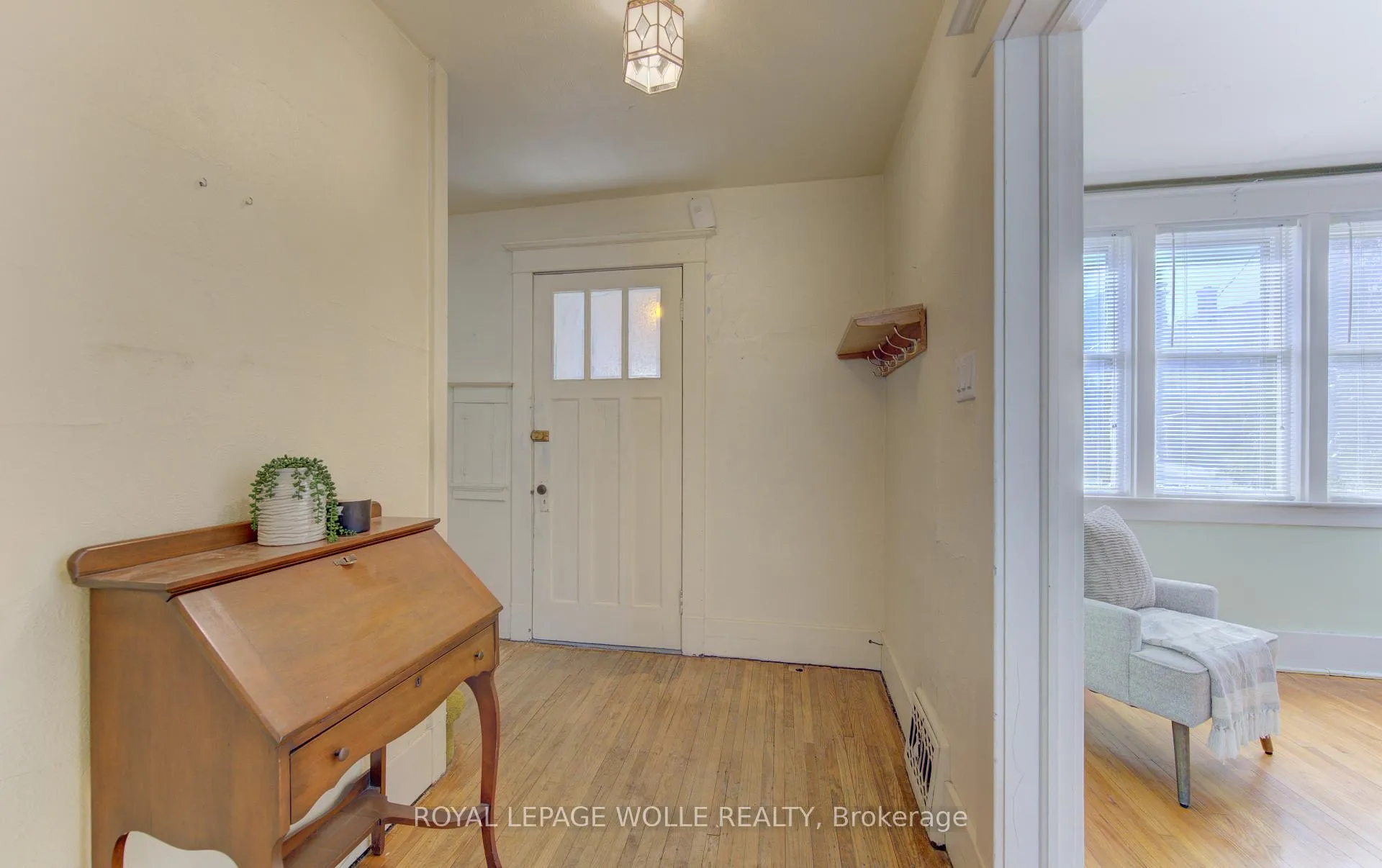 Photo 14 of 40 Union Street E, Waterloo — HOMEH