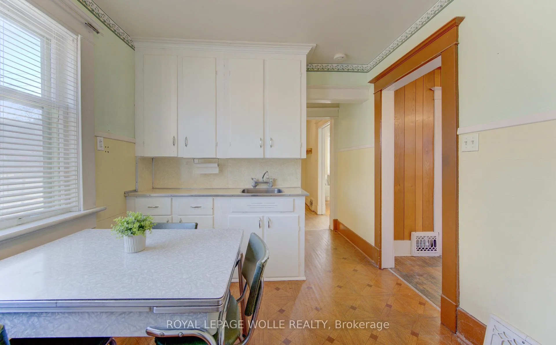 Photo 17 of 40 Union Street E, Waterloo — HOMEH