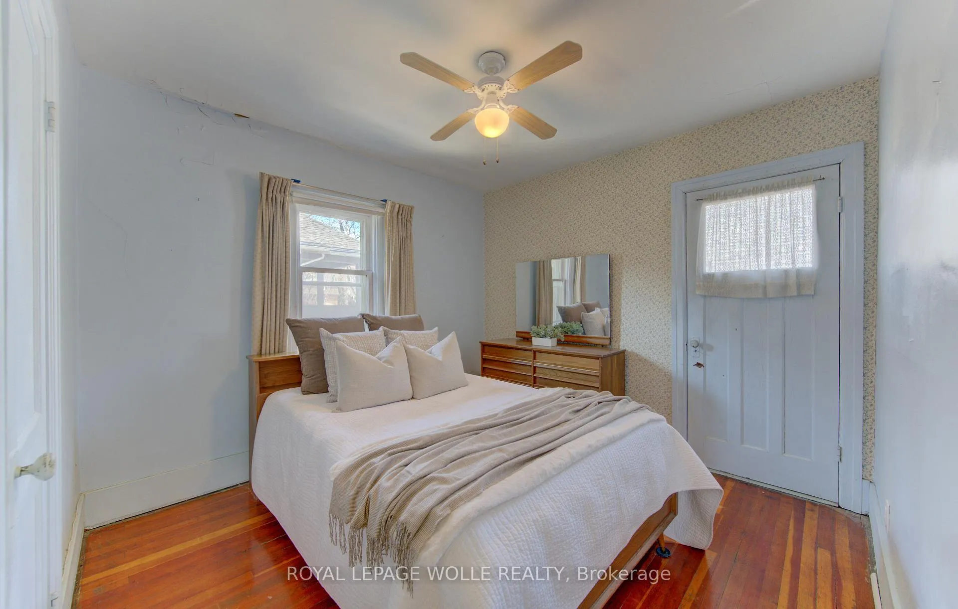 Photo 18 of 40 Union Street E, Waterloo — HOMEH