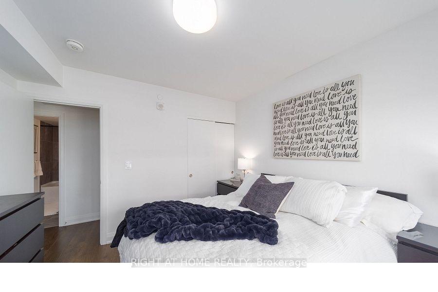 Photo 11 of Unit 205, 58 Lakeside Terrace, Barrie, Little Lake — HOMEH