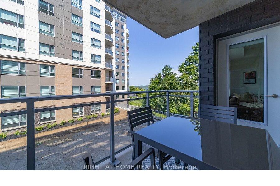 Photo 12 of Unit 205, 58 Lakeside Terrace, Barrie, Little Lake — HOMEH