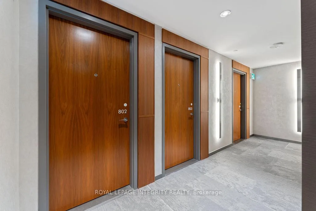 Photo 4 of Unit 802, 101 Queen Street, Ottawa, Ottawa Centre — HOMEH