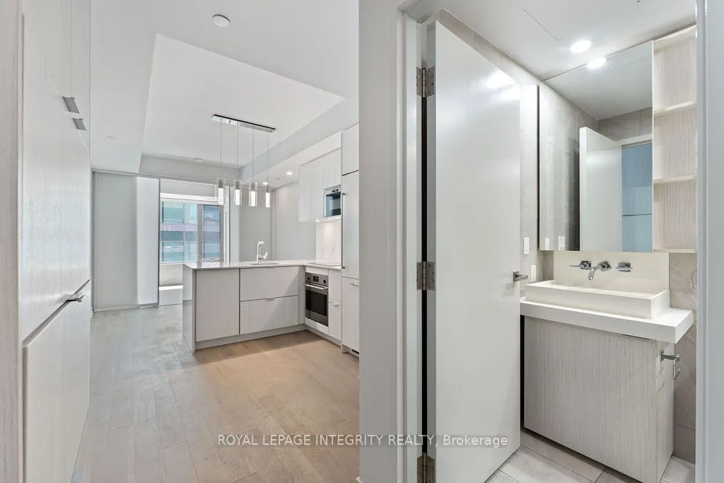 Photo 6 of Unit 802, 101 Queen Street, Ottawa, Ottawa Centre — HOMEH