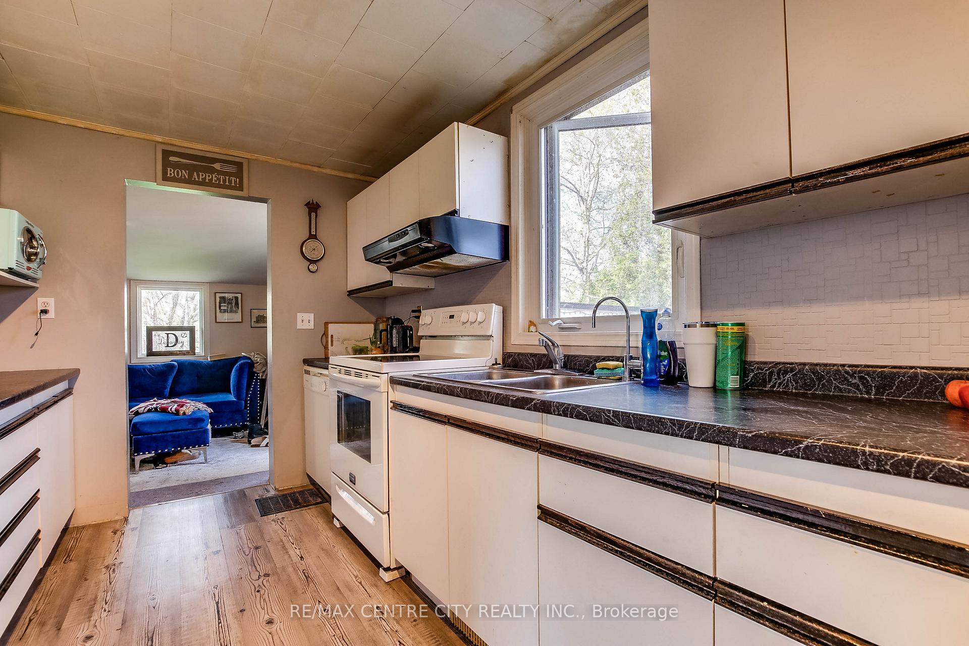 Photo 12 of 355 Warren Street, Central Elgin, Rural Central Elgin — HOMEH