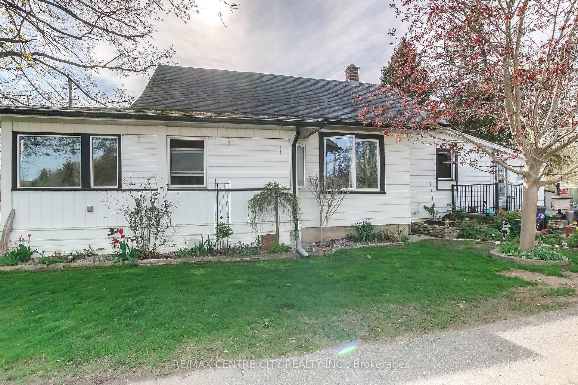 Photo 16 of 355 Warren Street, Central Elgin, Rural Central Elgin — HOMEH