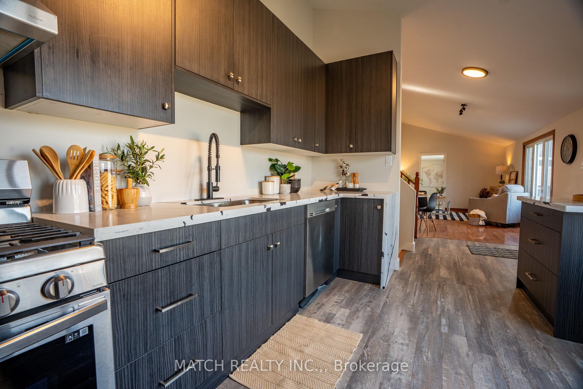 Photo 8 of 72 Randolf Crescent, Chatham-Kent, Chatham — HOMEH