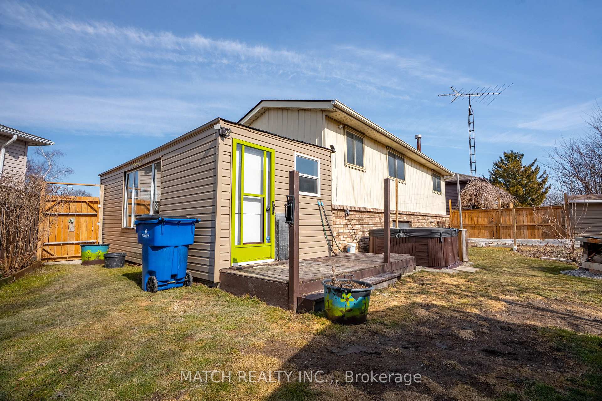 Photo 32 of 72 Randolf Crescent, Chatham-Kent, Chatham — HOMEH